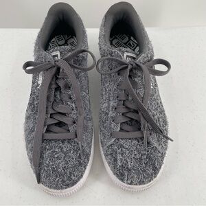 Puma Suede Elemental Grey Fuzzy Sneakers EUC Women’s Size 7 Casual Low Top